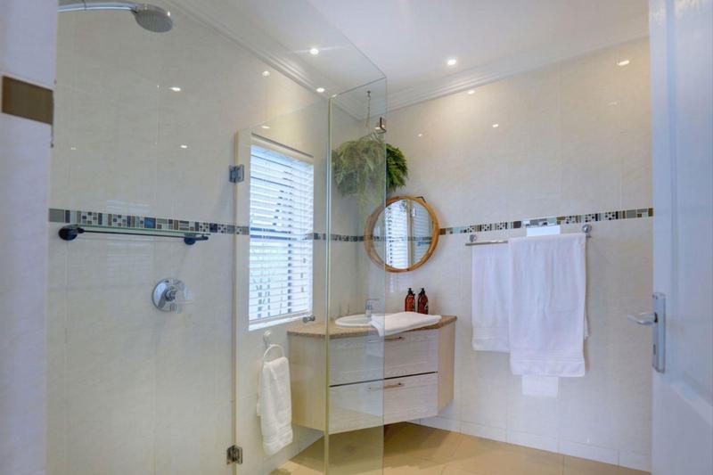 5 Bedroom Property for Sale in Pinnacle Point Golf Estate Western Cape